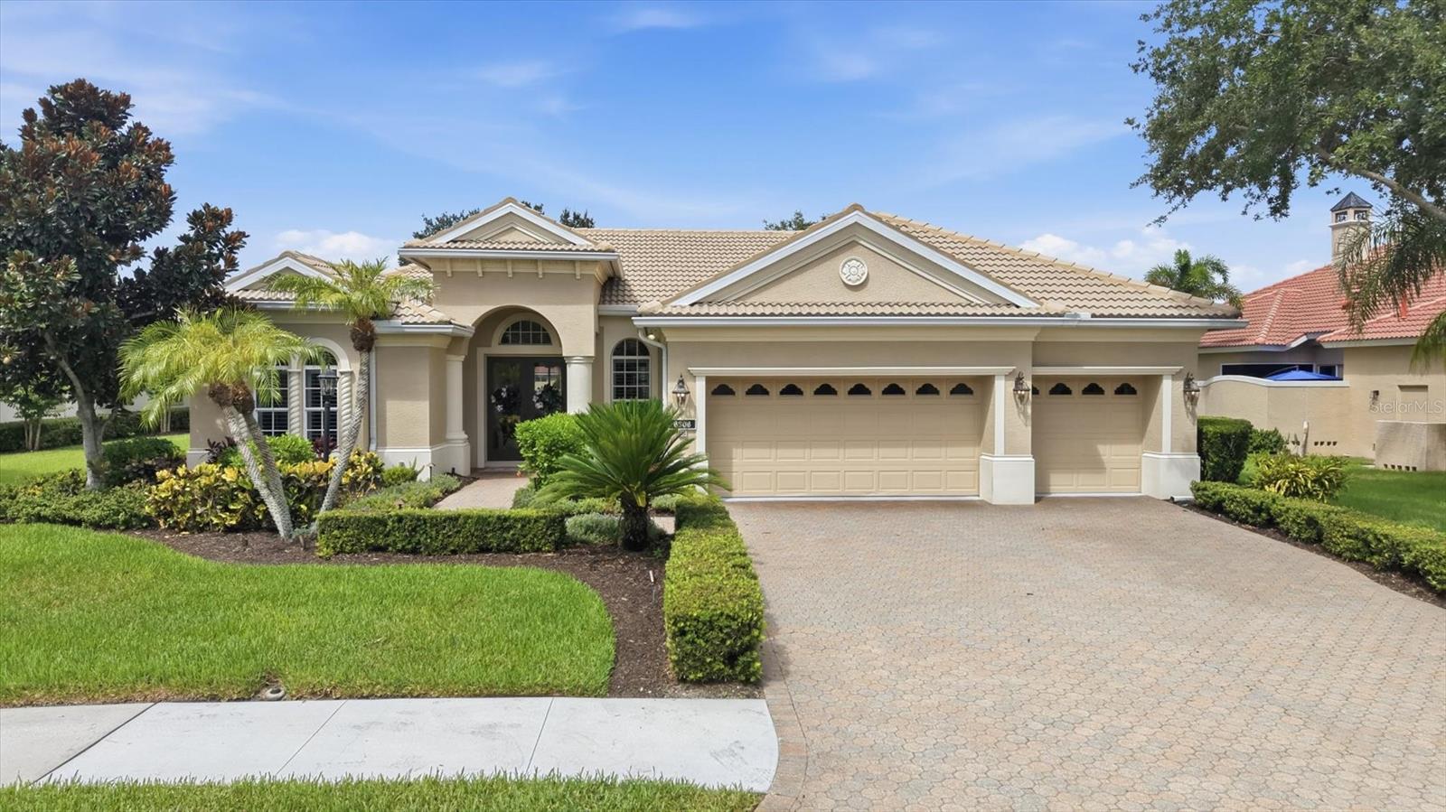 6806 DOMINION LN