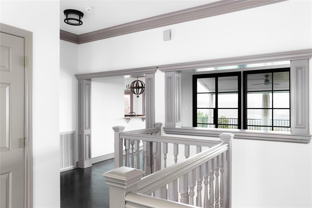 3 Cousteau LN
