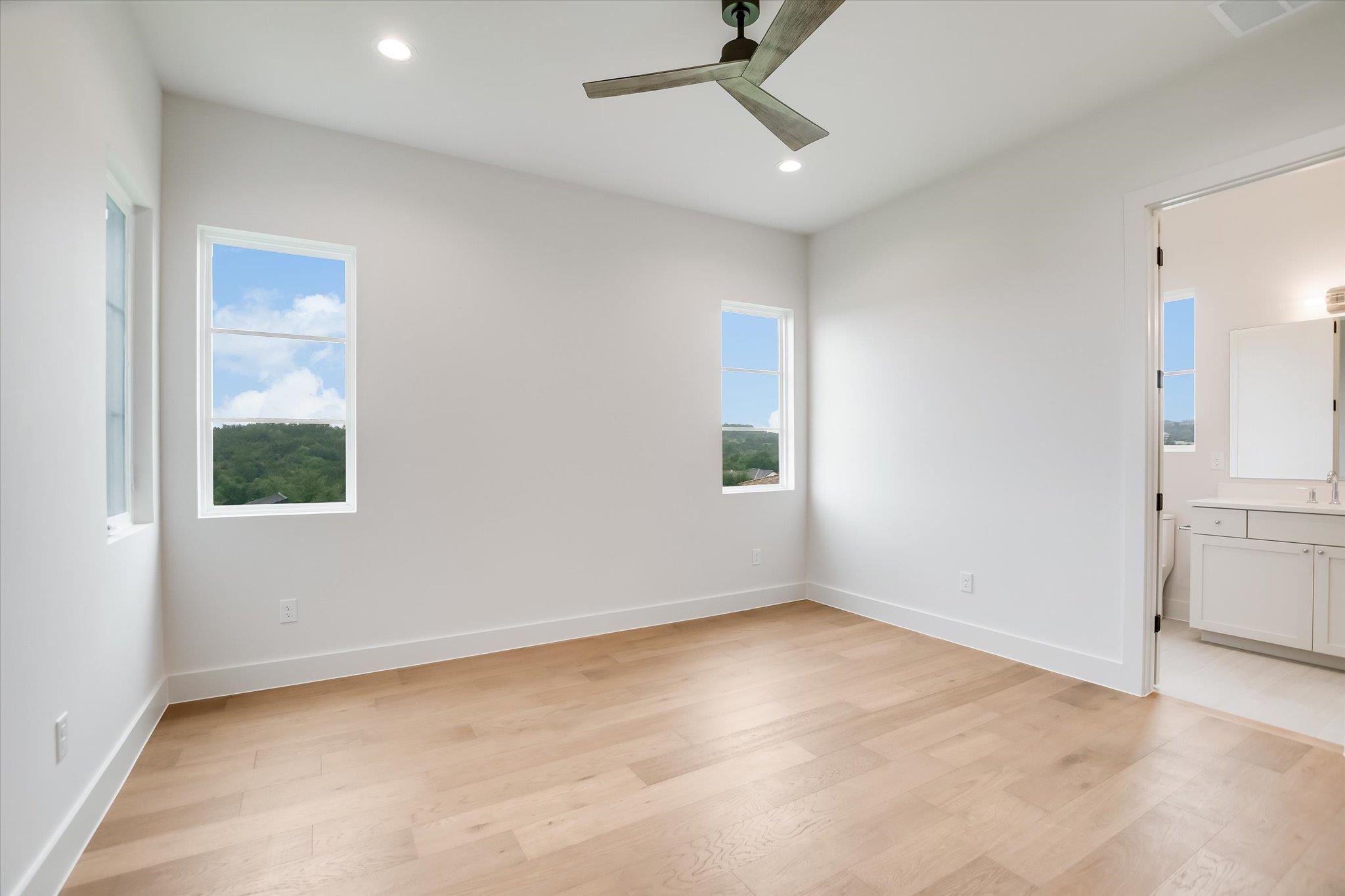 402 Sweet Grass LN