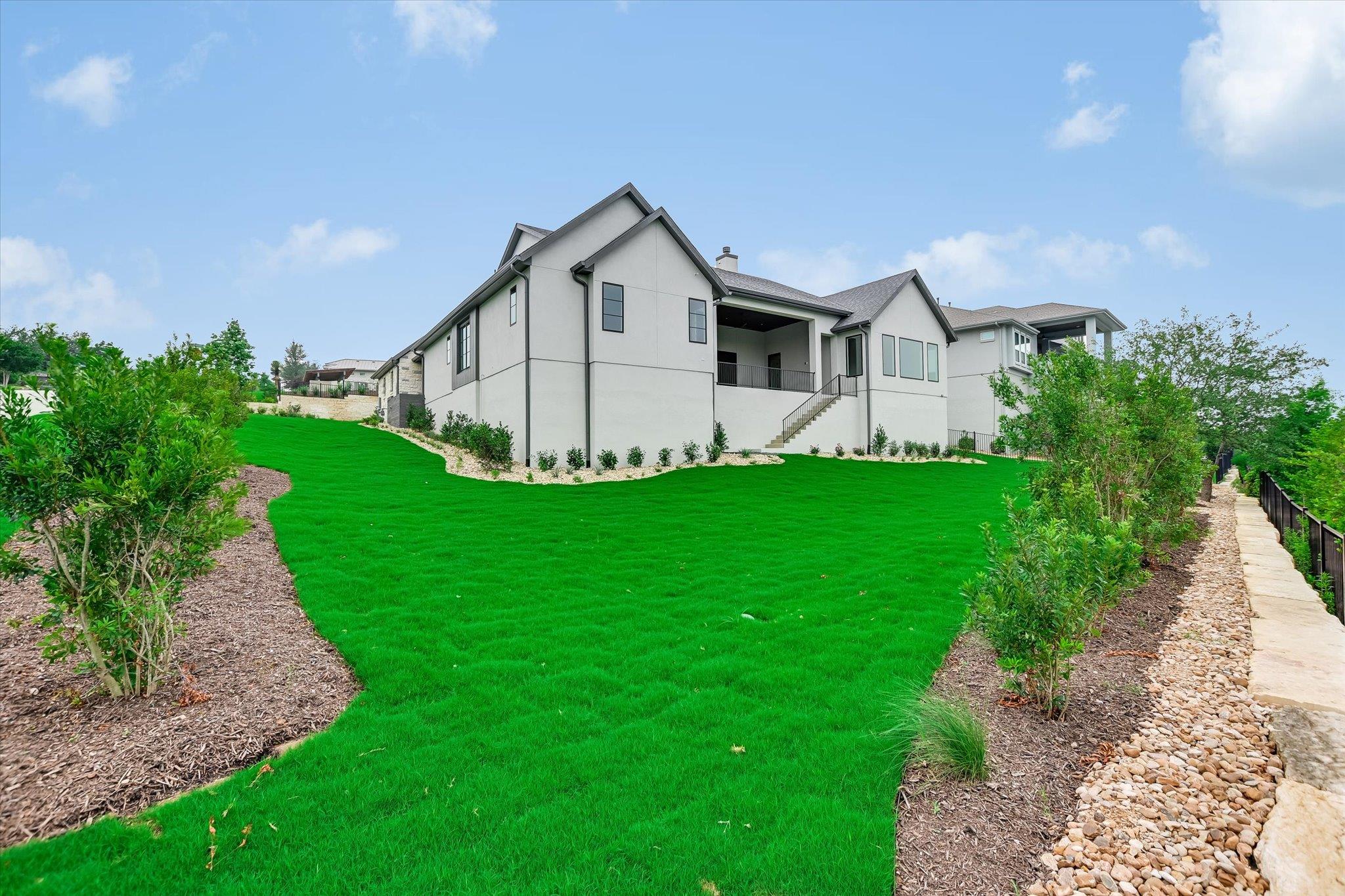 402 Sweet Grass LN