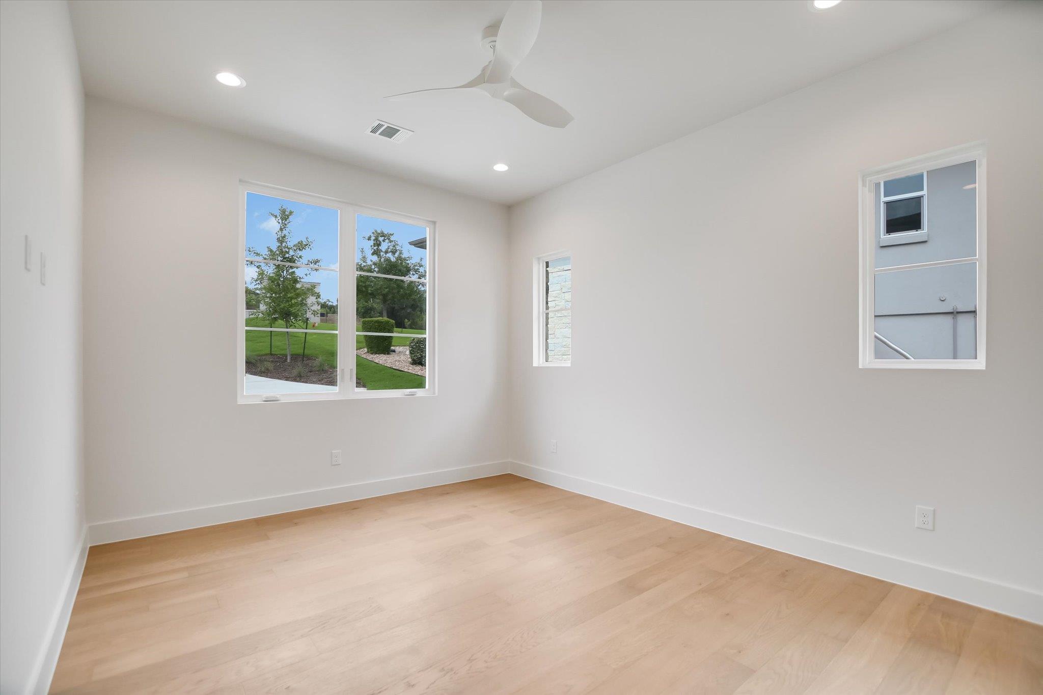 402 Sweet Grass LN