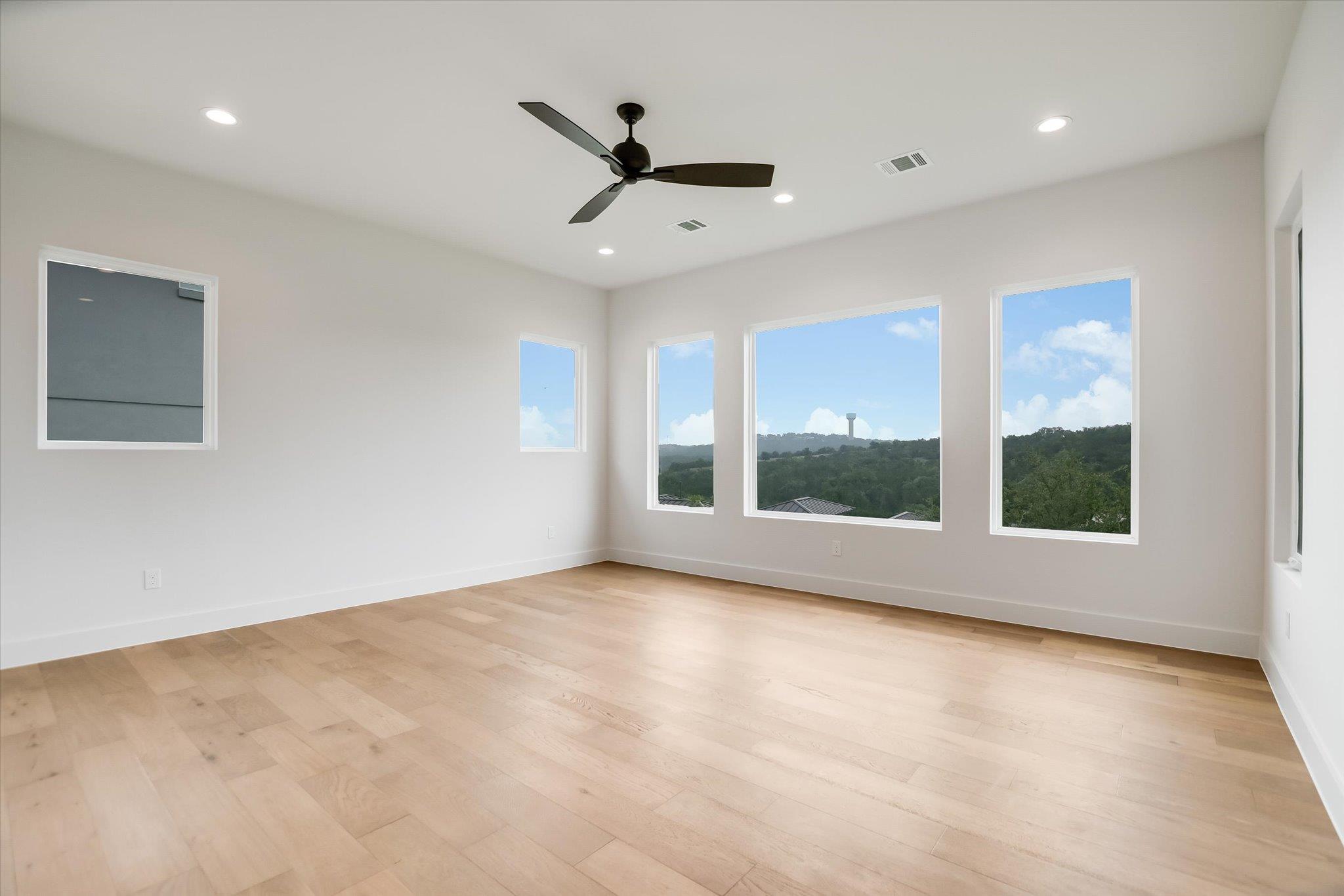 402 Sweet Grass LN