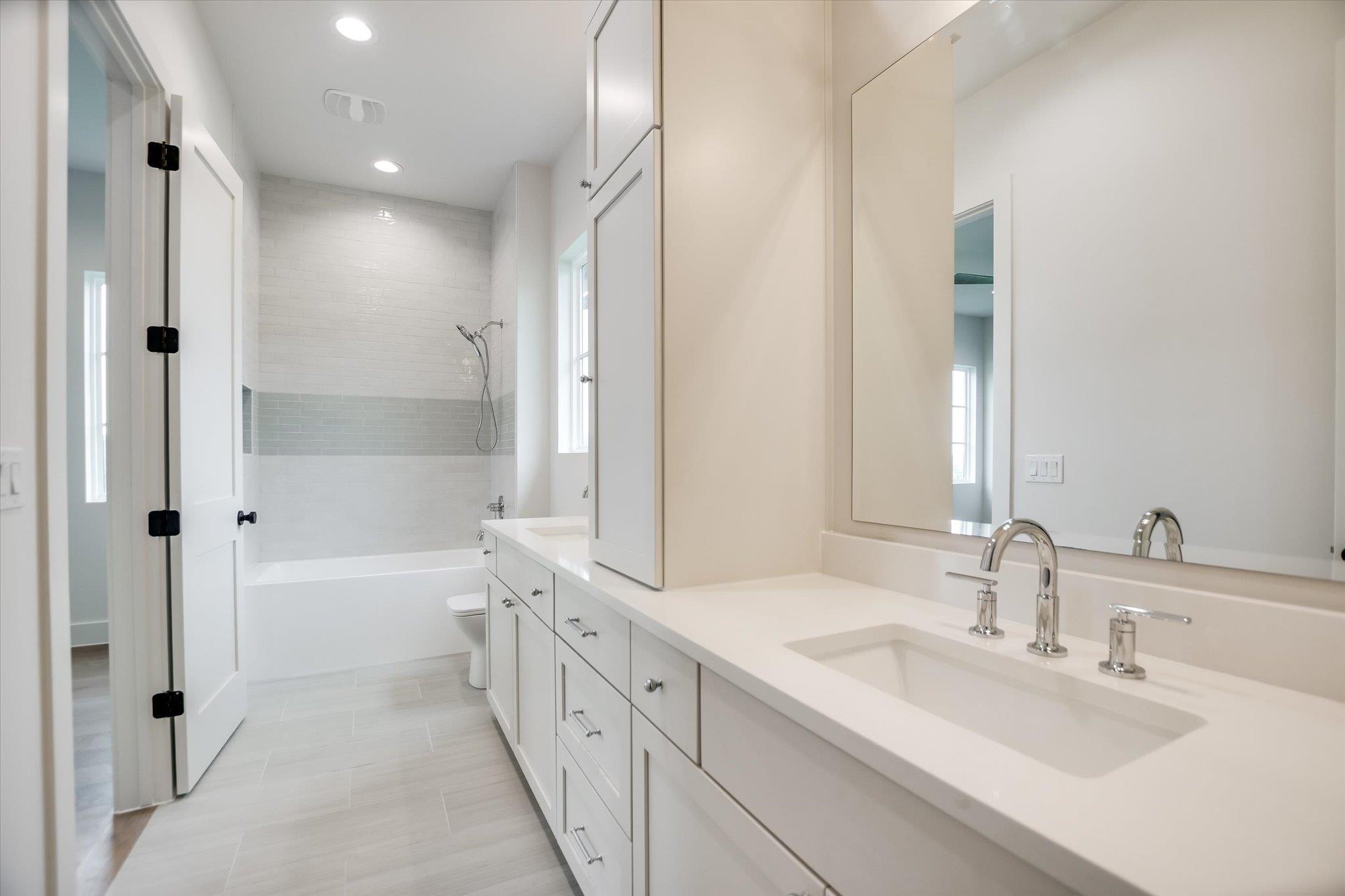 402 Sweet Grass LN