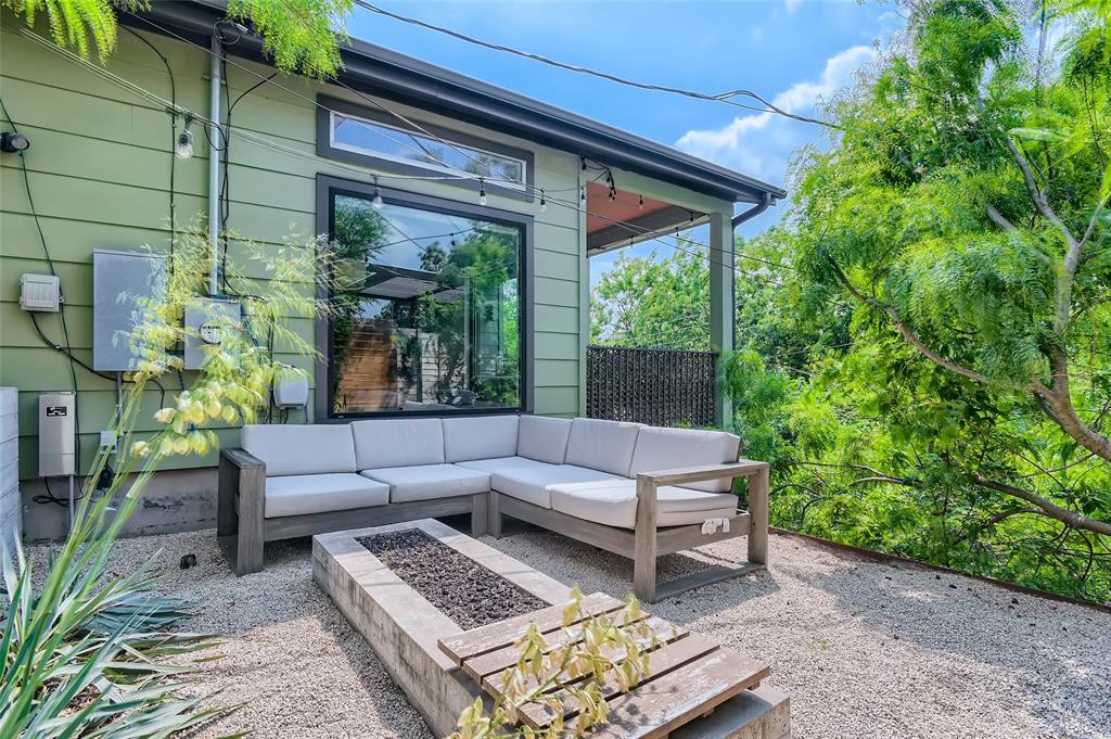 3006 Garden Villa LN