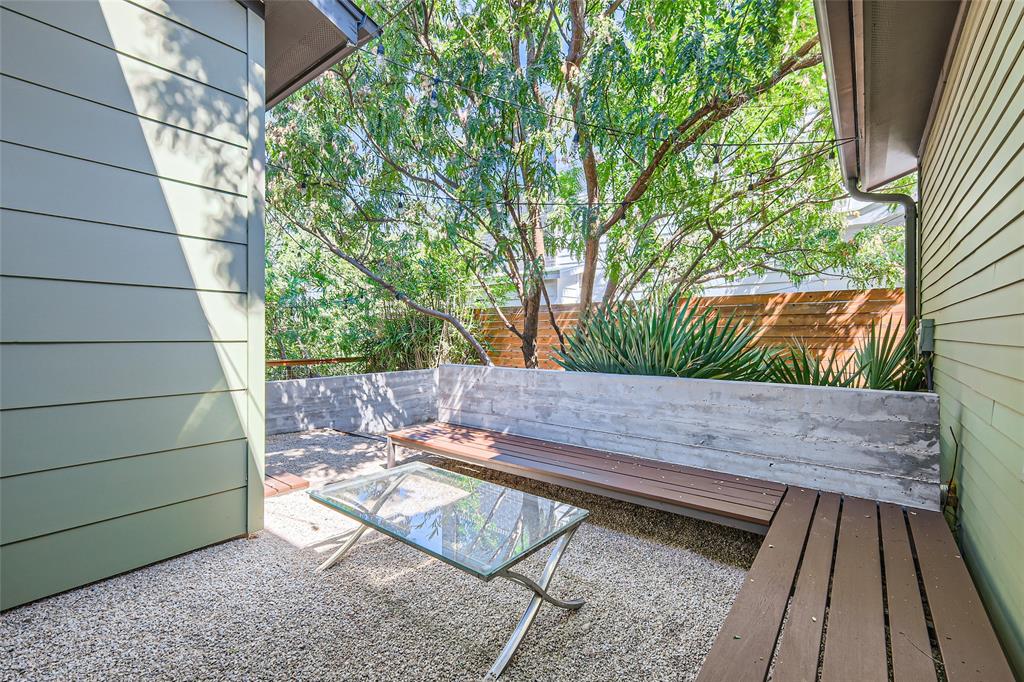 3006 Garden Villa LN