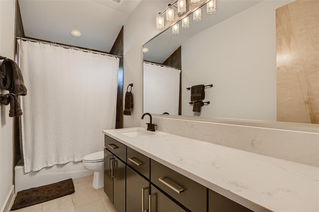 3006 Garden Villa LN