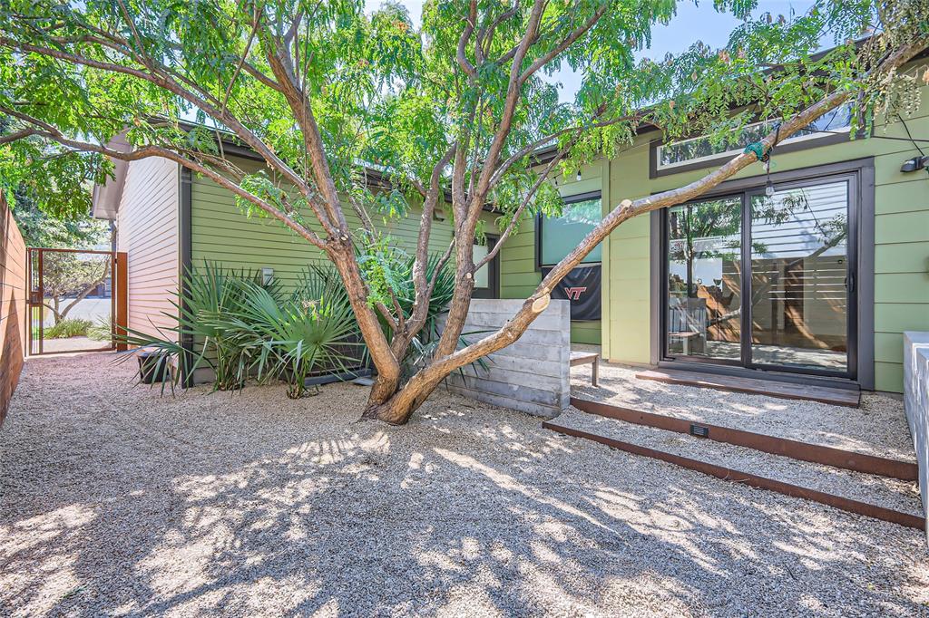 3006 Garden Villa LN