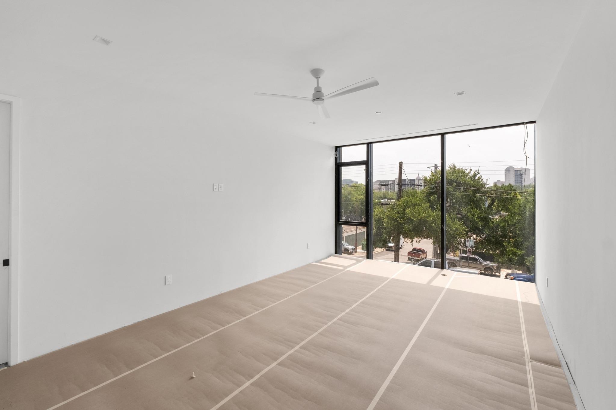 1006 Baylor ST # 204