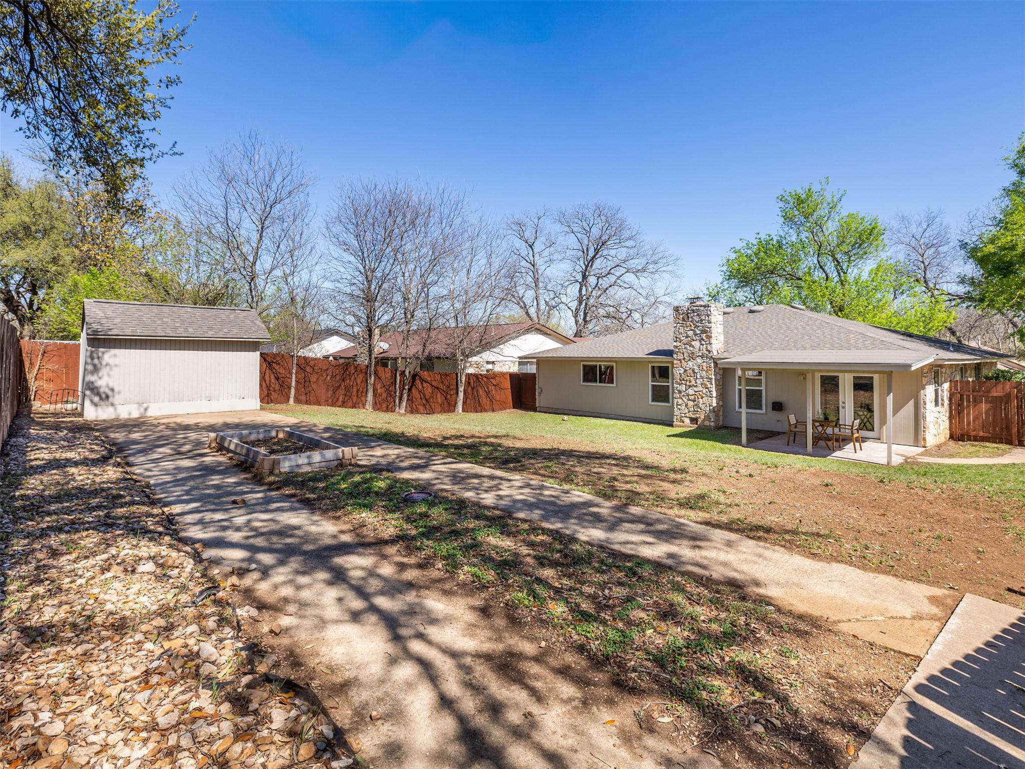 8402 Alabama DR