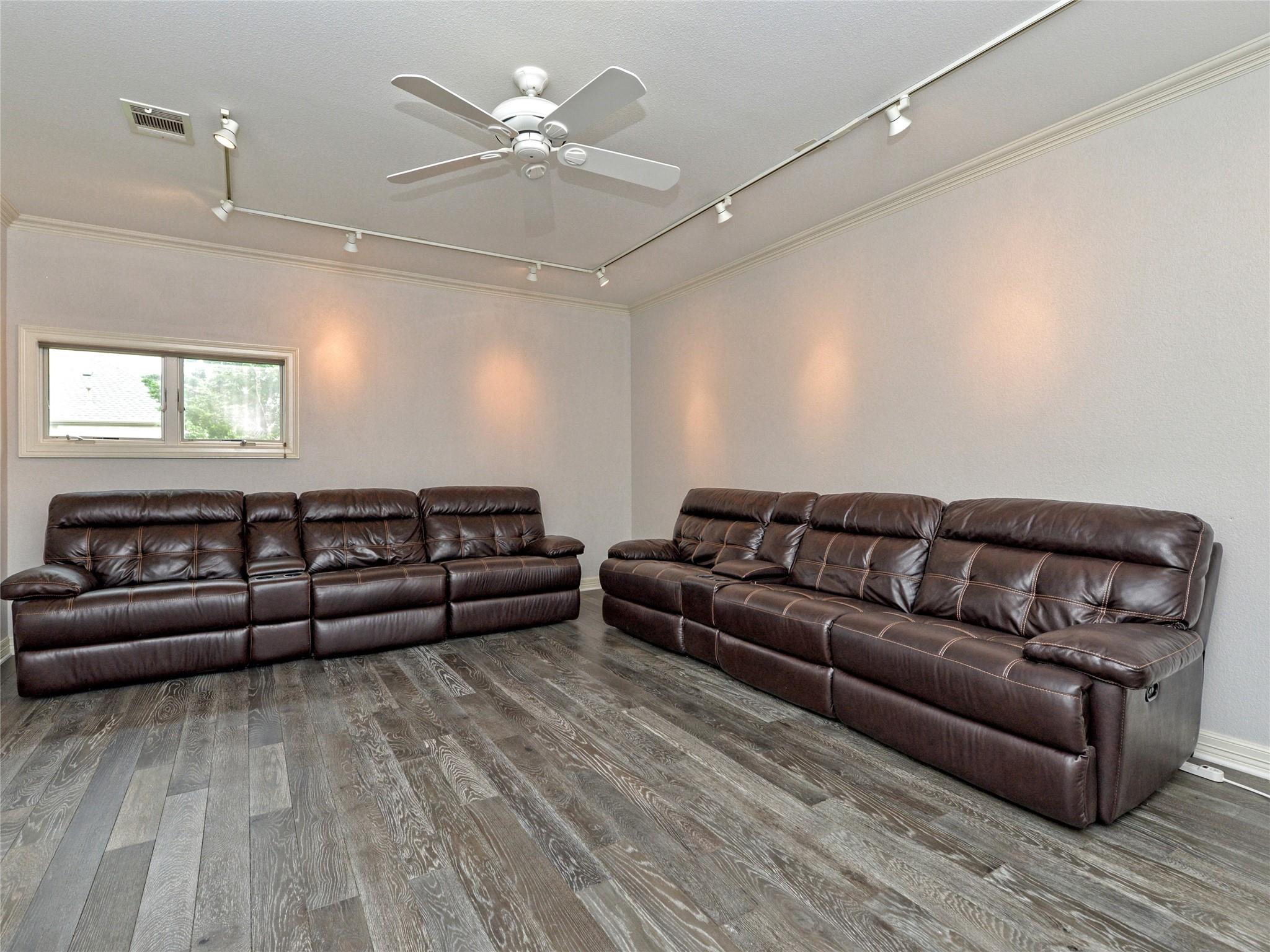 5509 Cuesta Verde