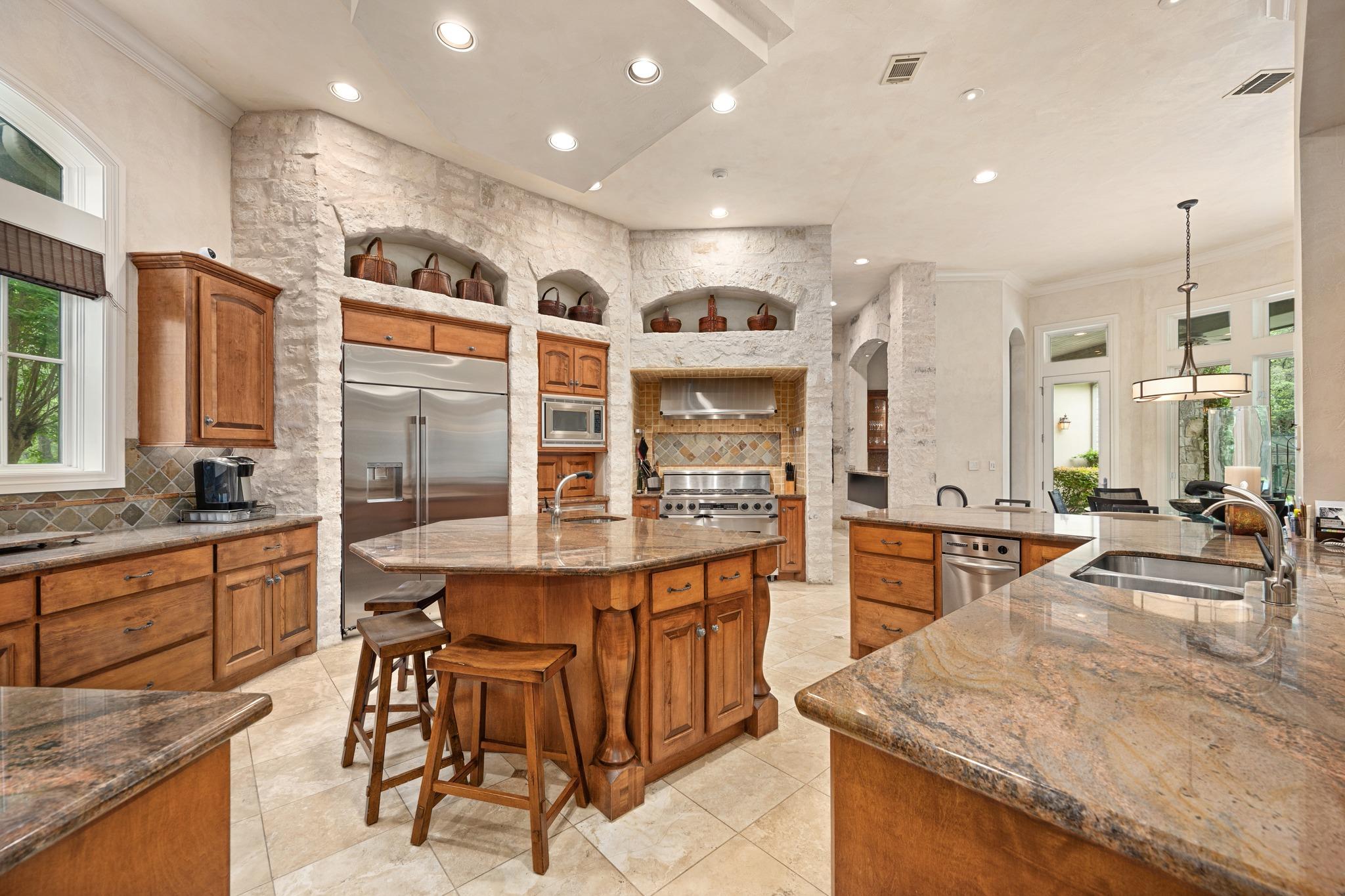 2808 Calaw CV