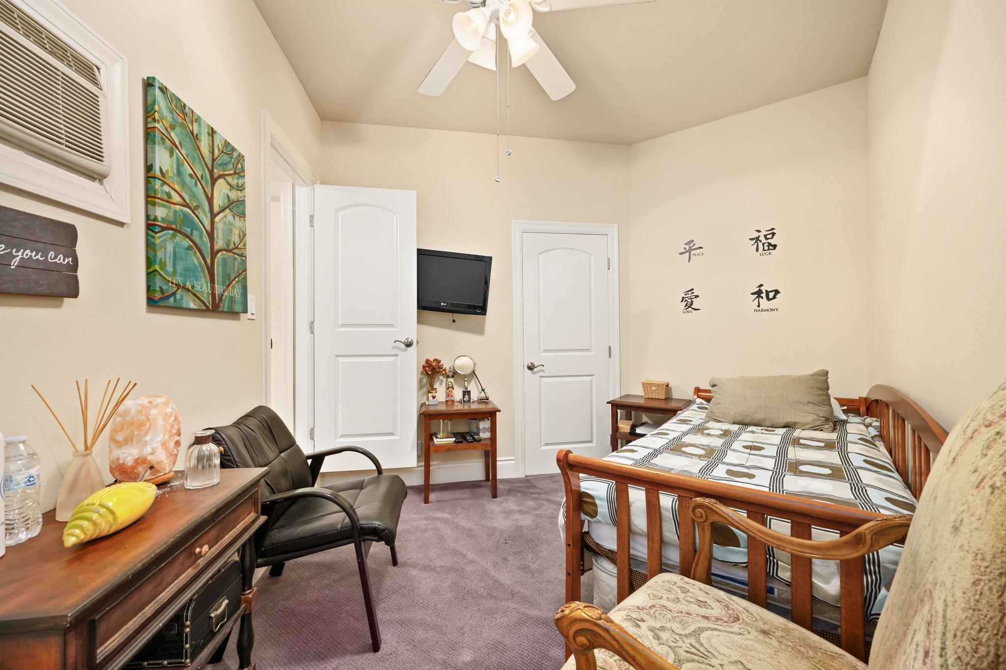 2808 Calaw CV