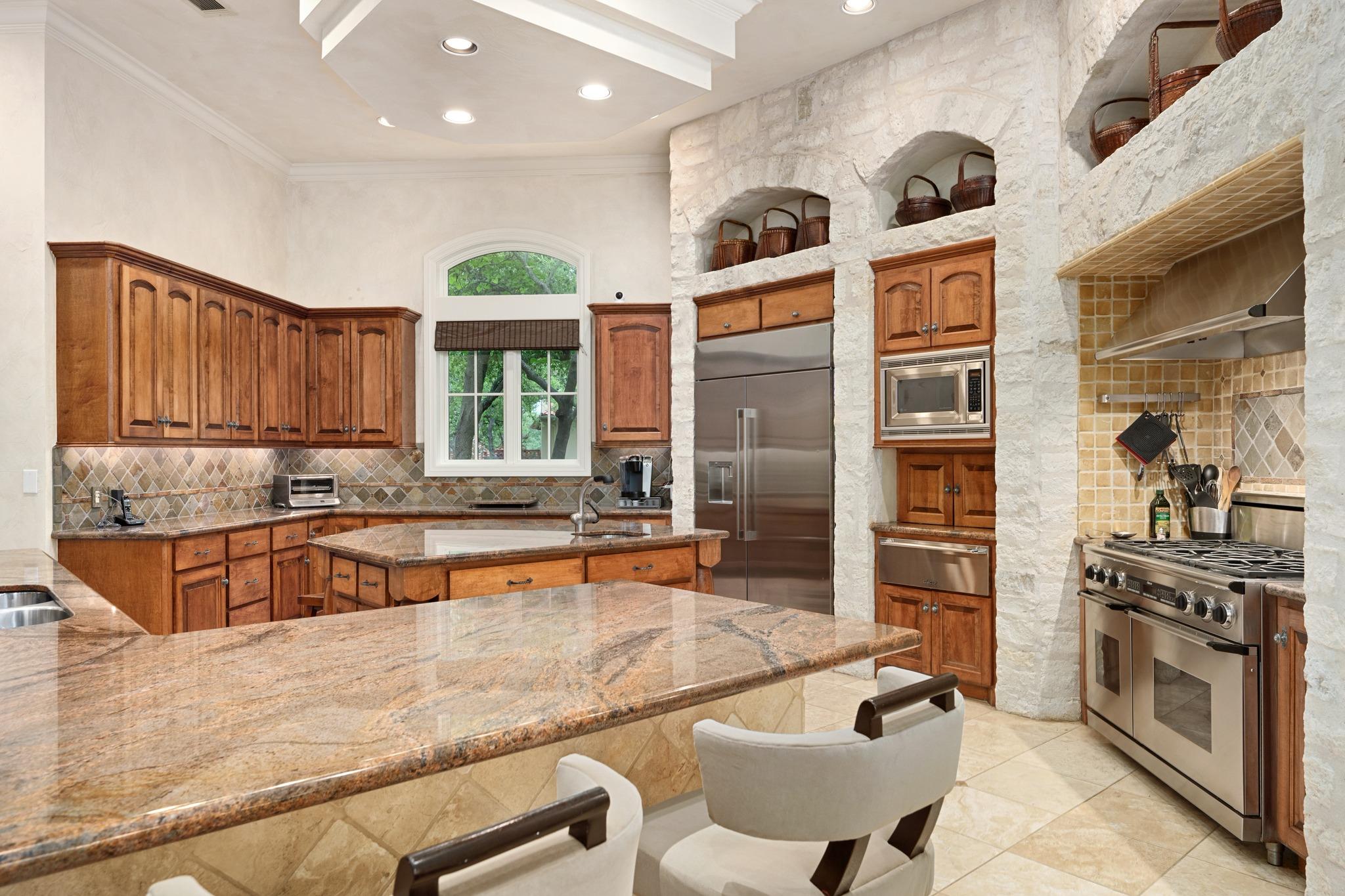 2808 Calaw CV