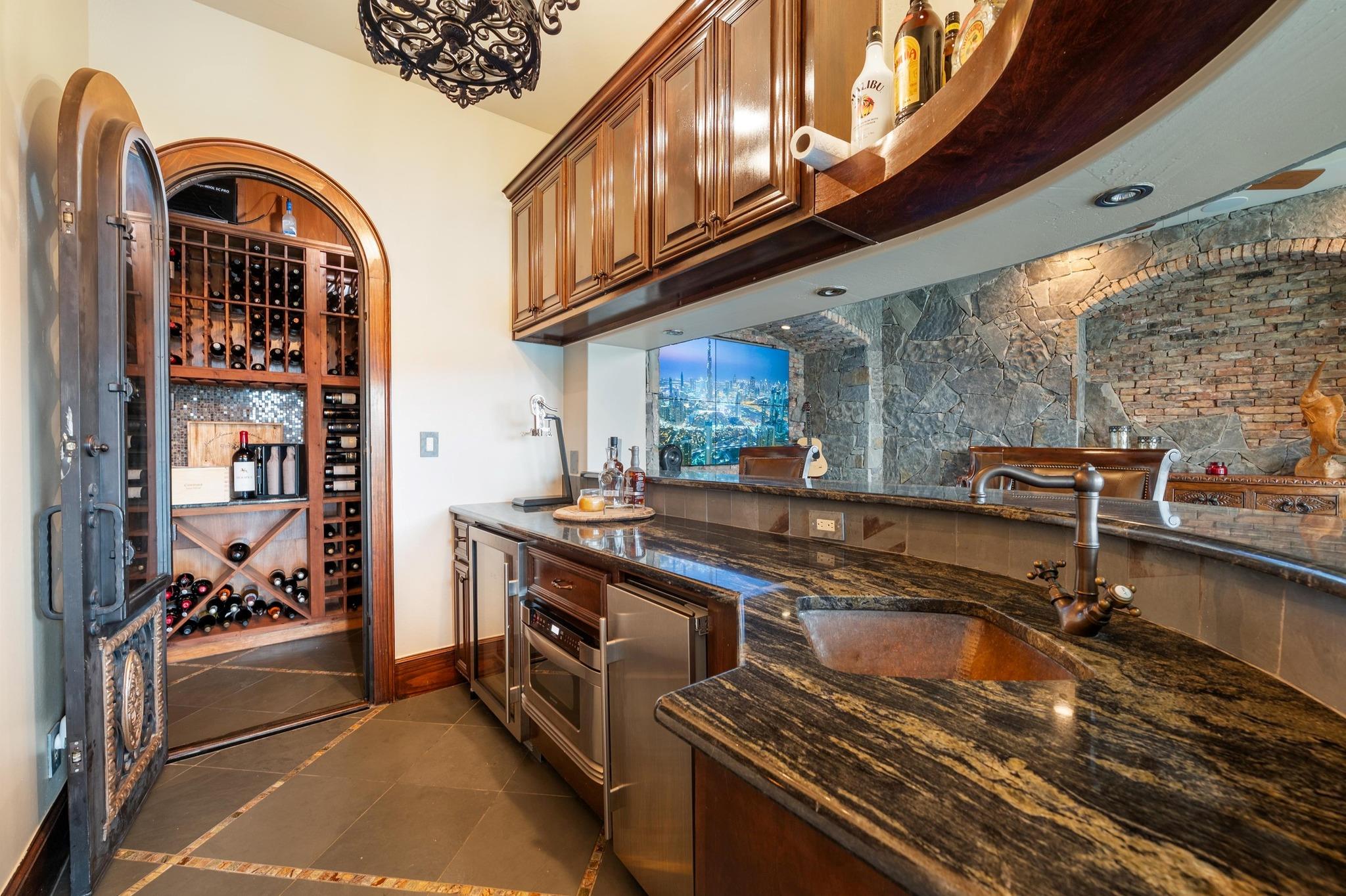 219 CANYON TURN TRL