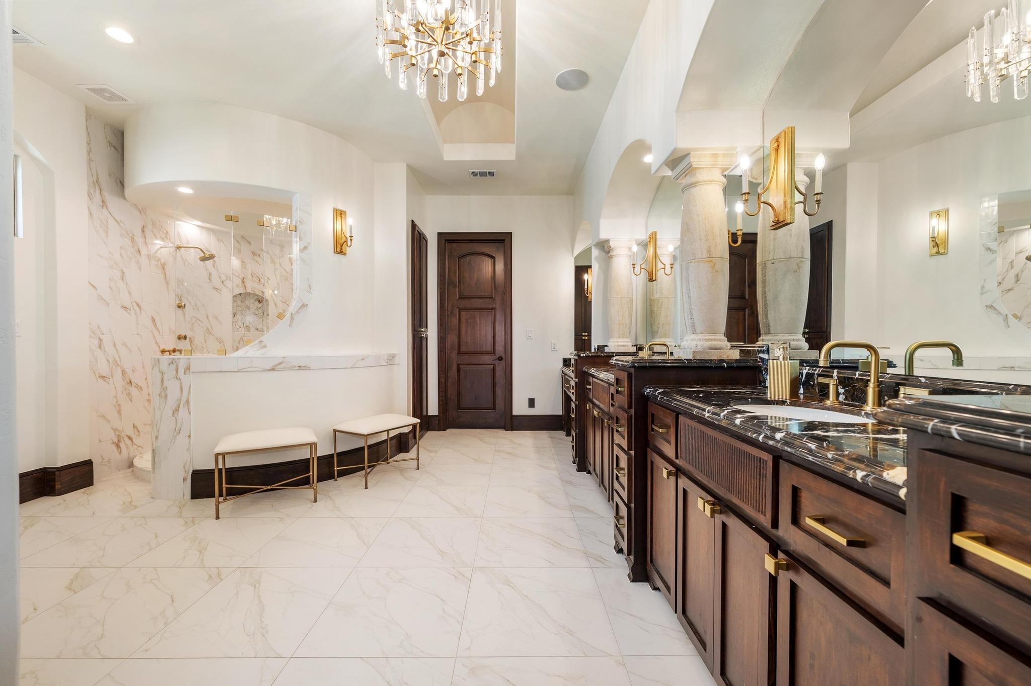 219 CANYON TURN TRL