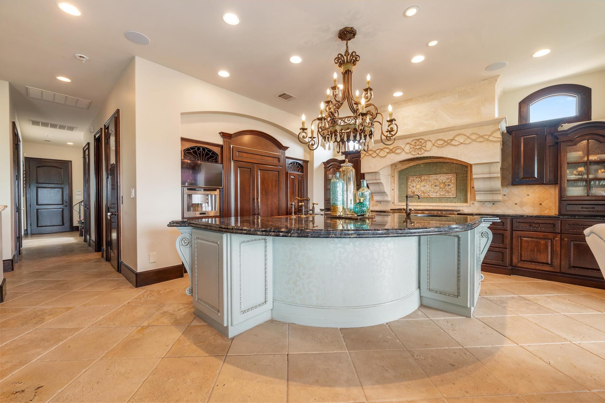 219 CANYON TURN TRL