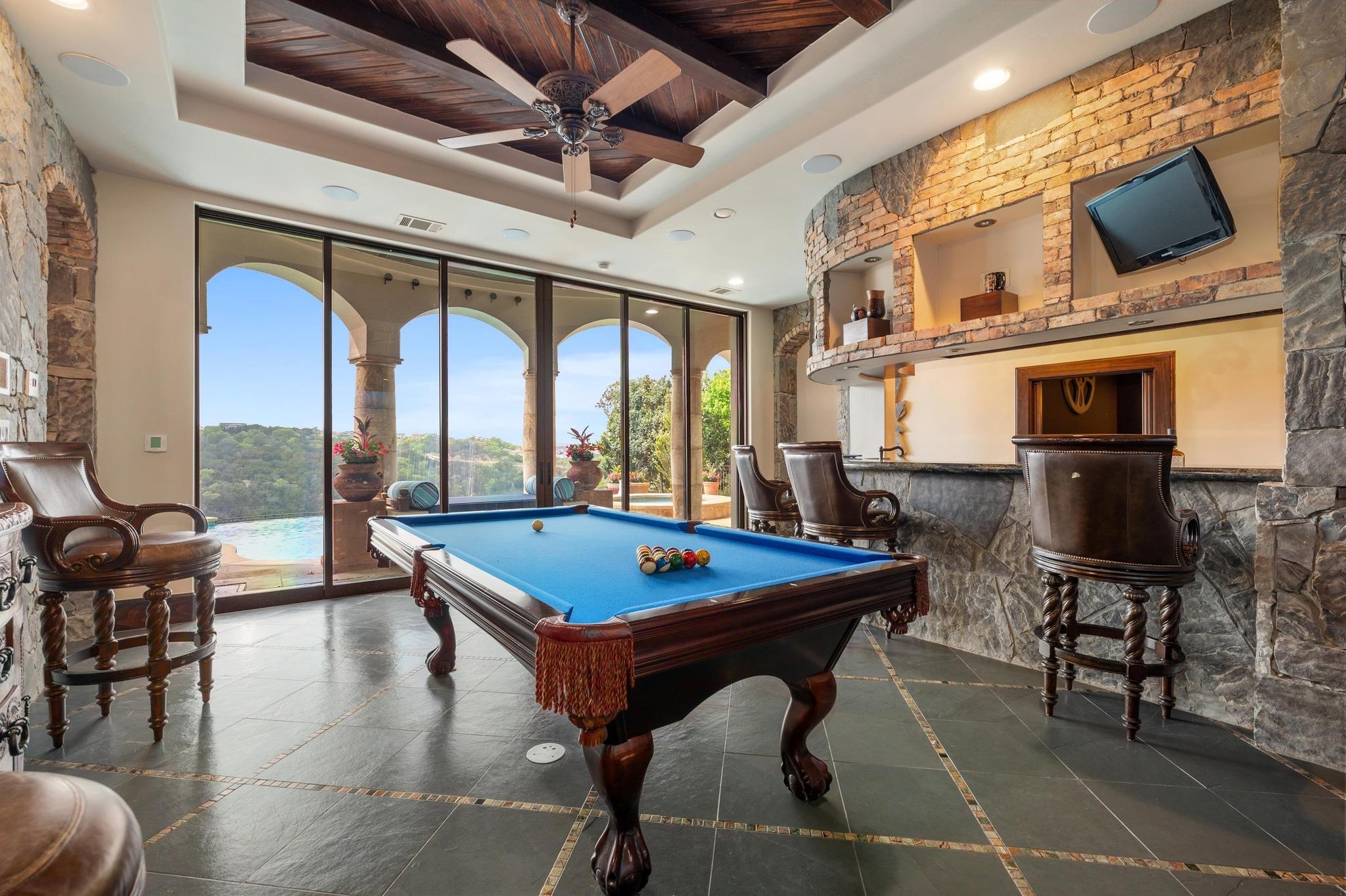 219 CANYON TURN TRL