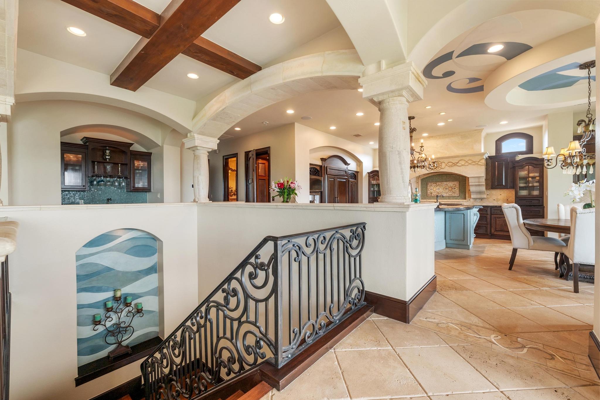 219 CANYON TURN TRL