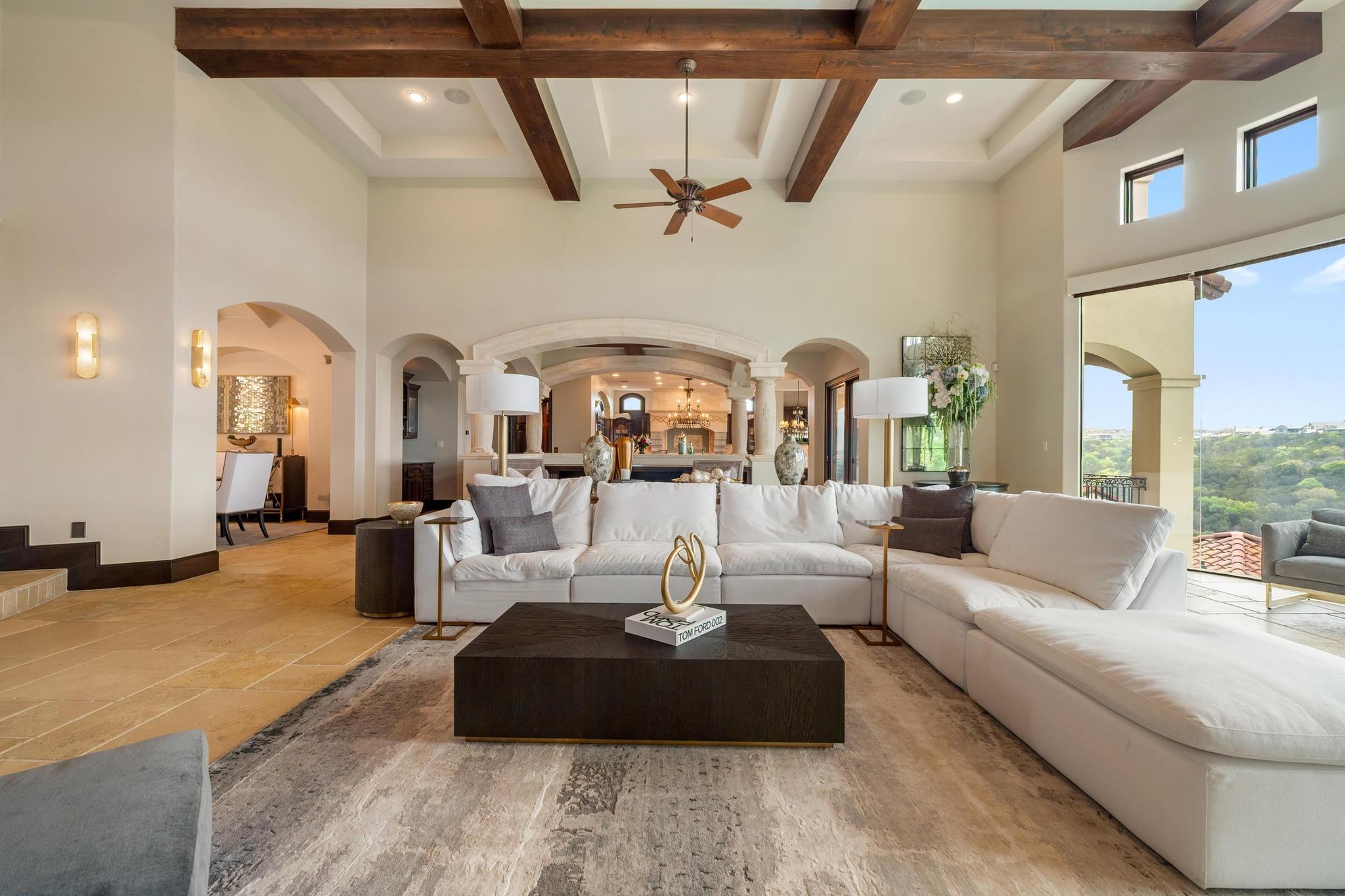 219 CANYON TURN TRL