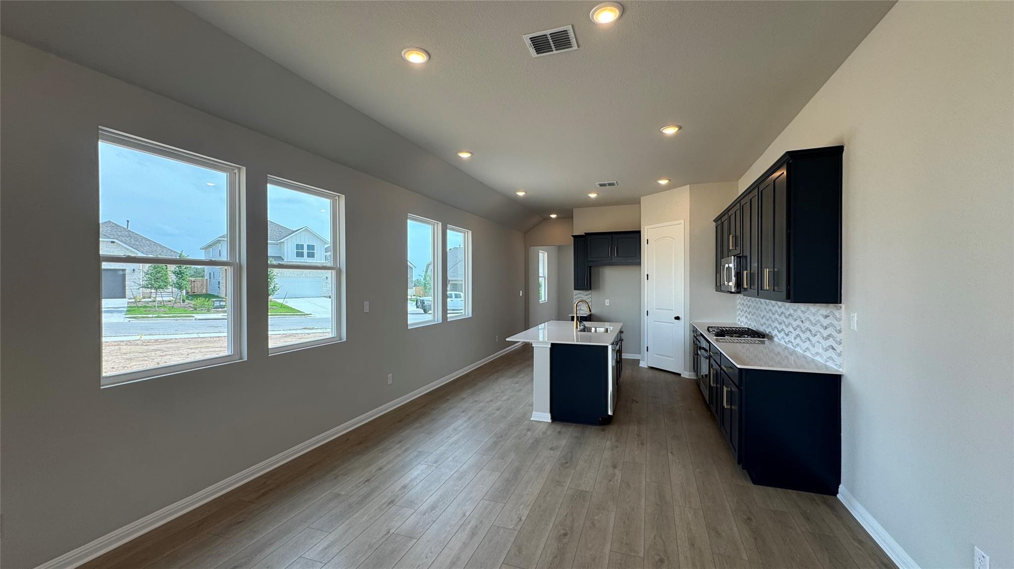 181 Ranier WAY