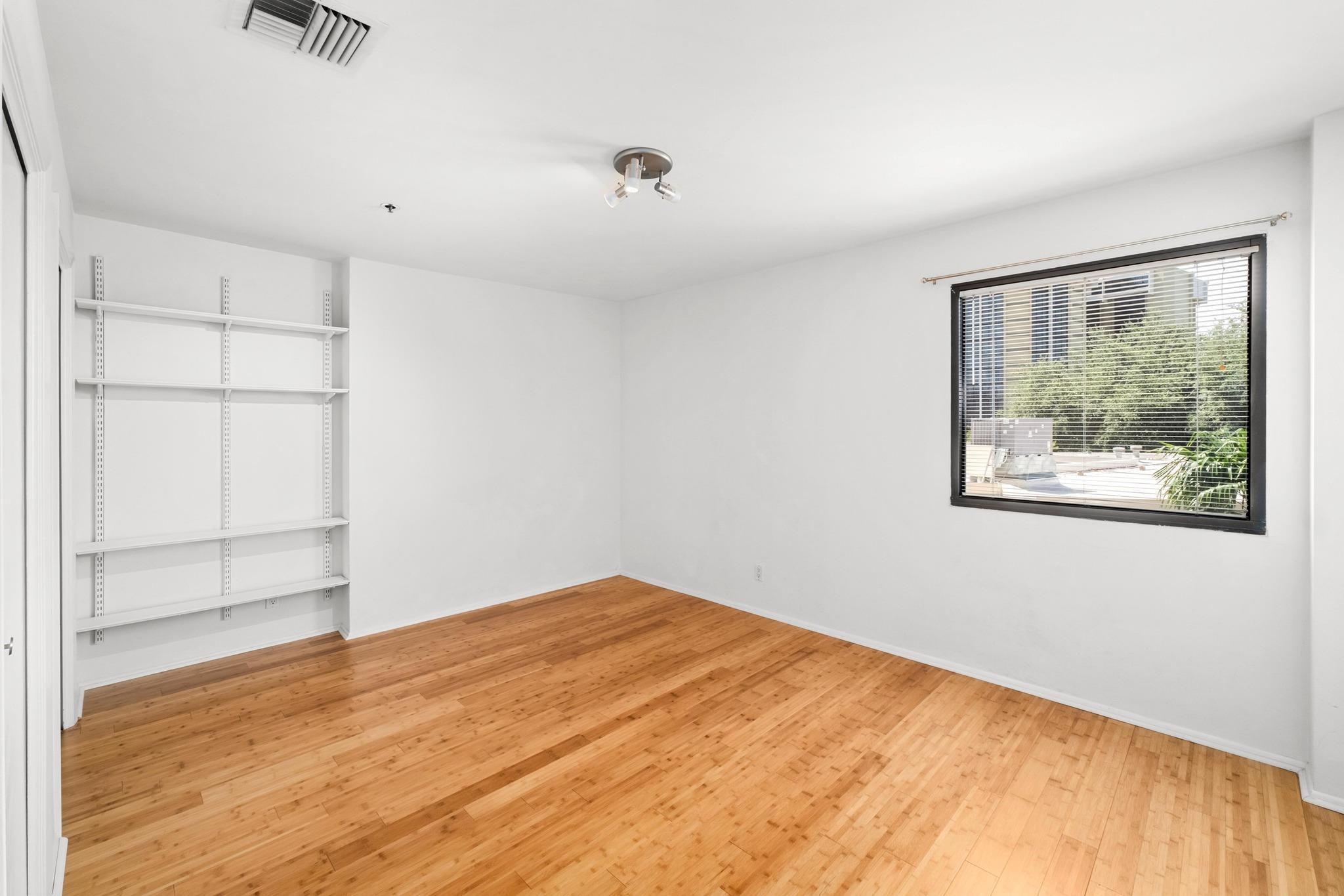 40 N Interstate 35 Unit: 3D3