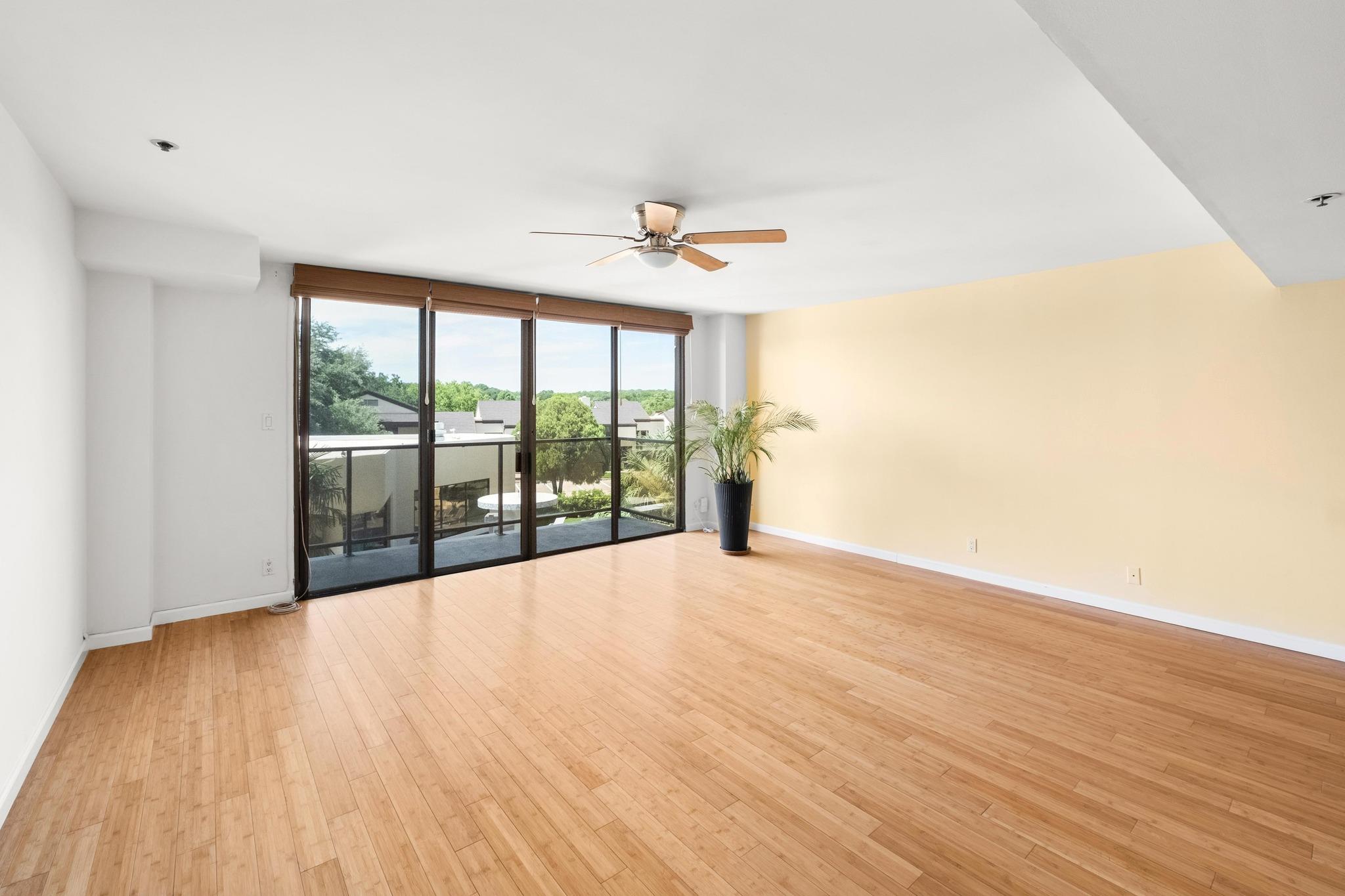 40 N Interstate 35 Unit: 3D3