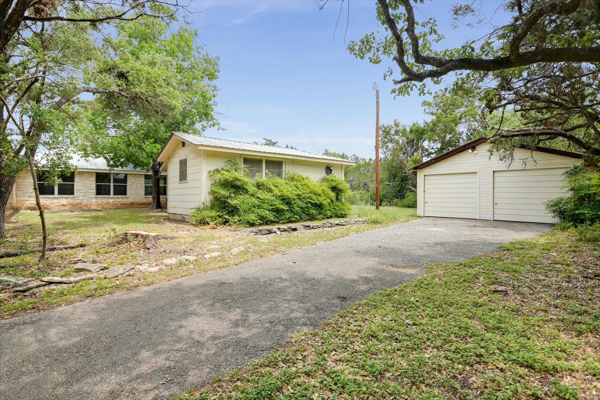9438 Circle DR