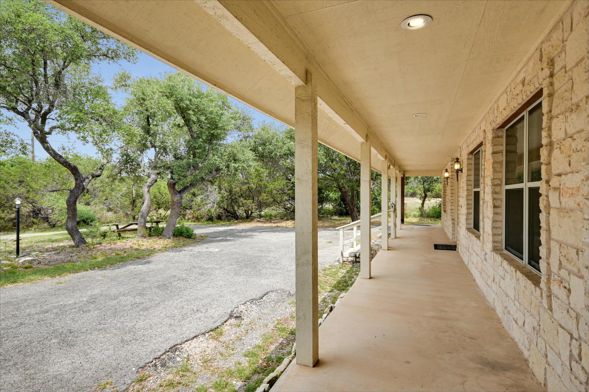 9438 Circle DR