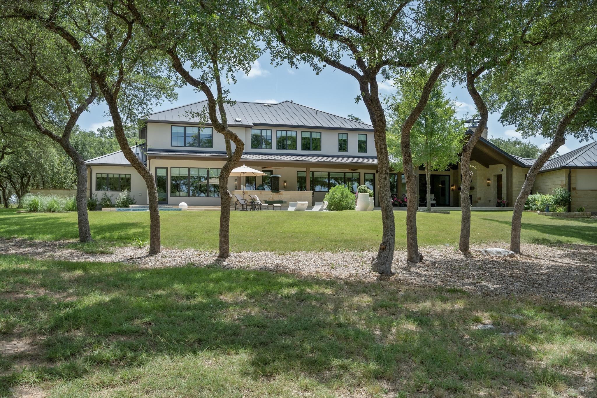 900 Rivercliff DR