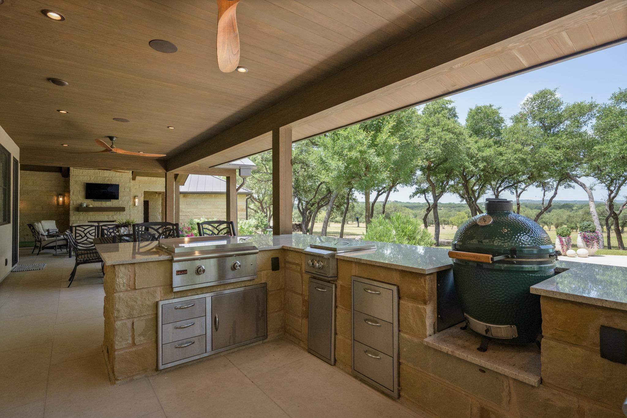 900 Rivercliff DR