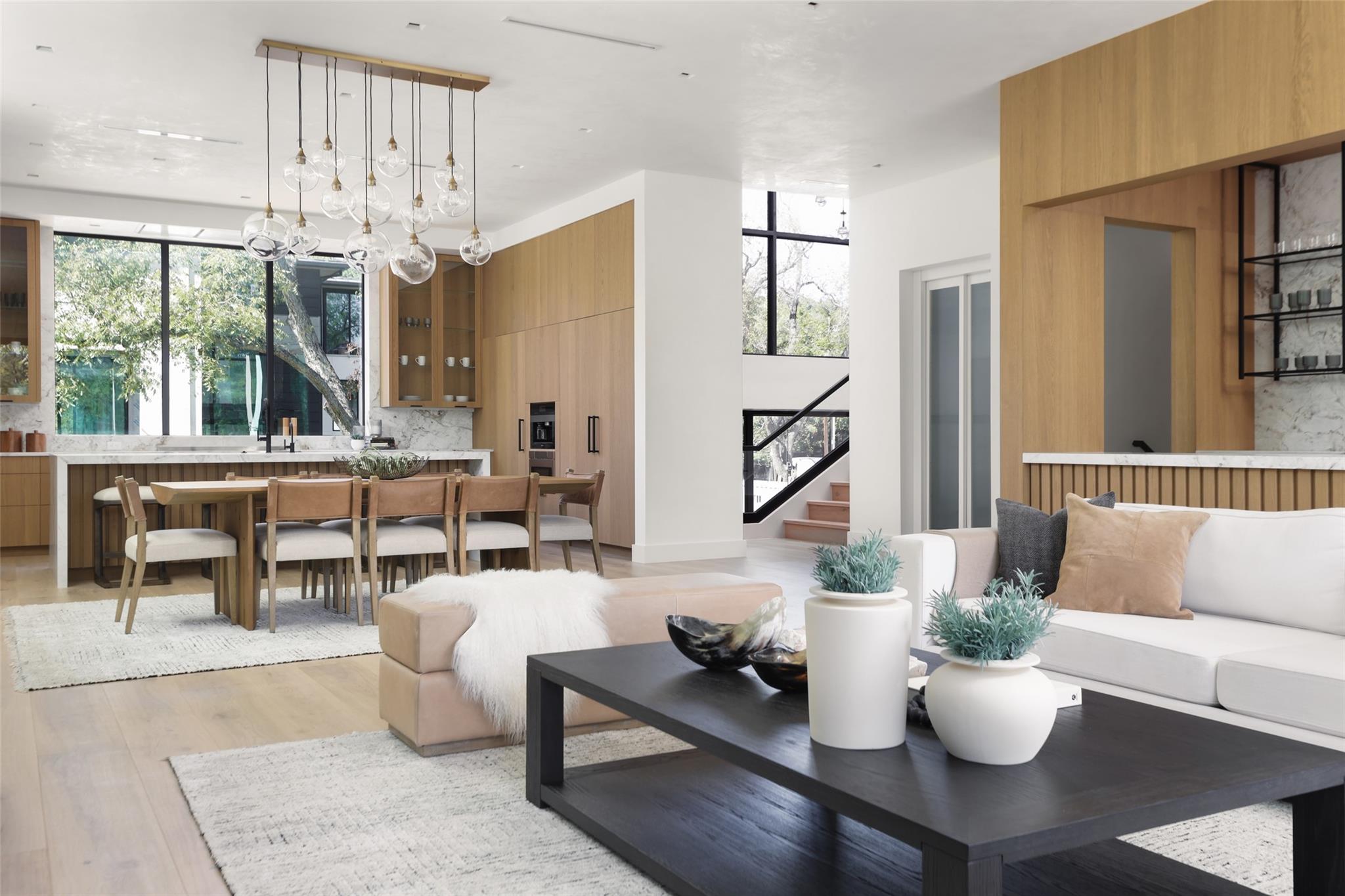 2503 Westlake DR # 201