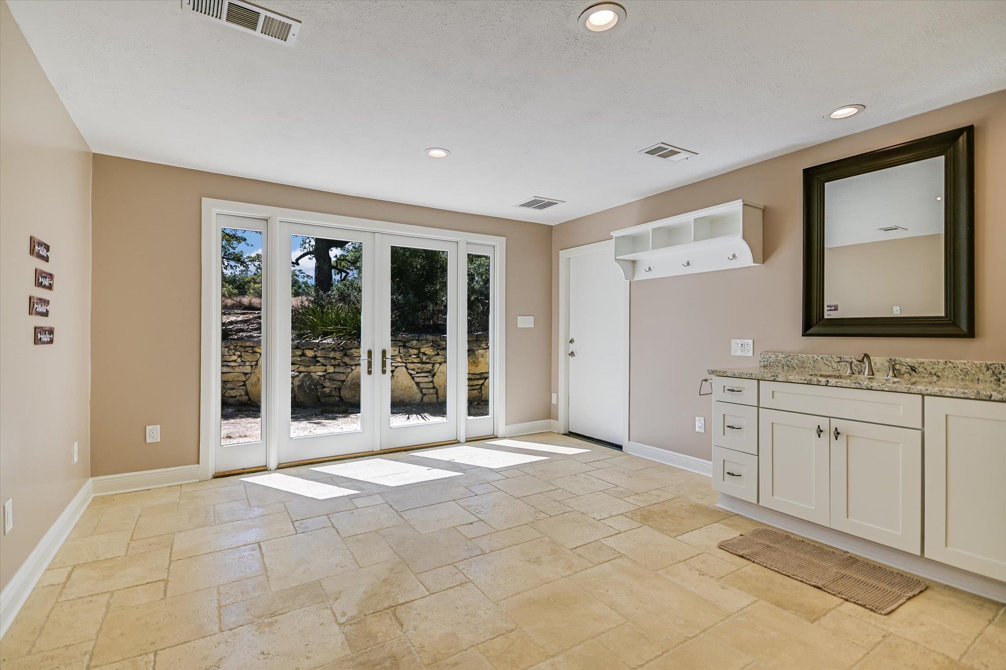 878 Ranch Road 2766