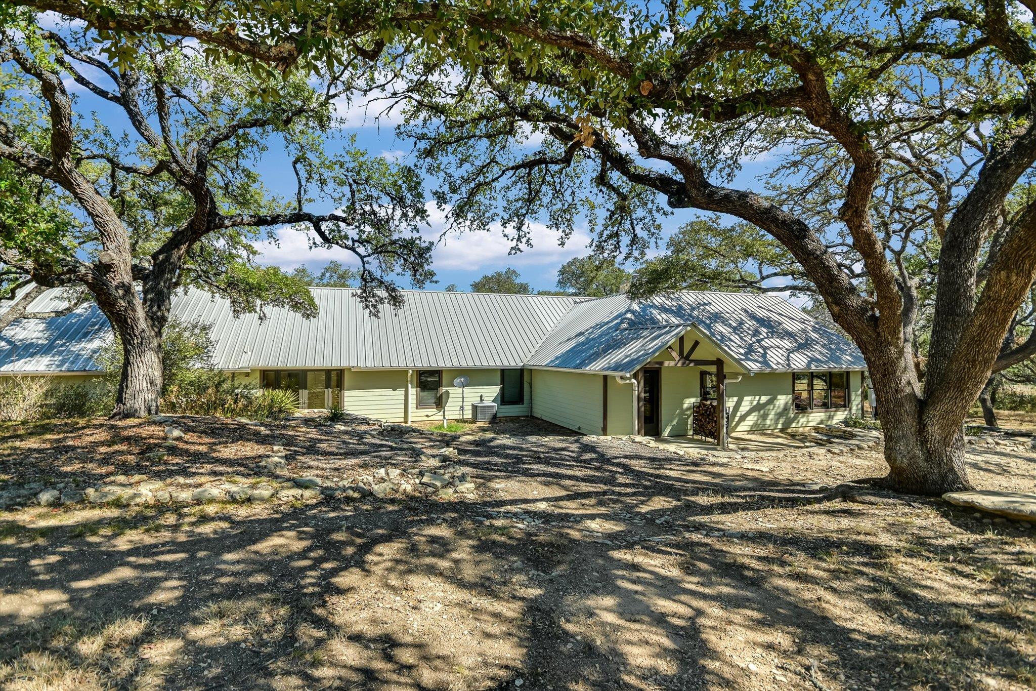 878 Ranch Road 2766