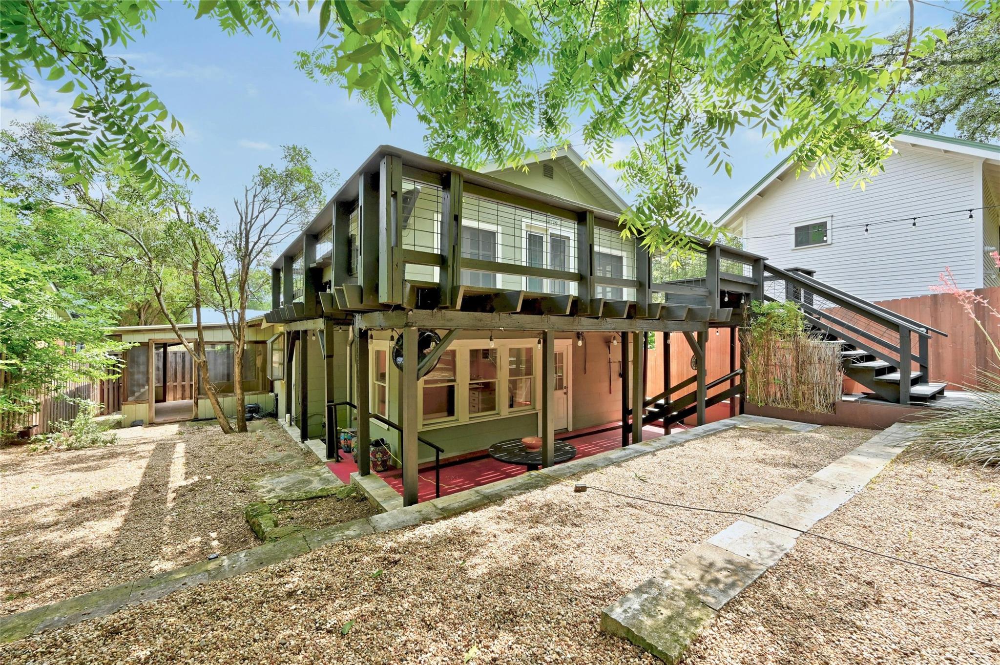 507 E LIVE OAK ST