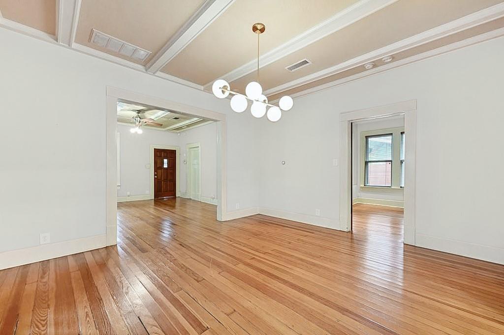 507 E LIVE OAK ST