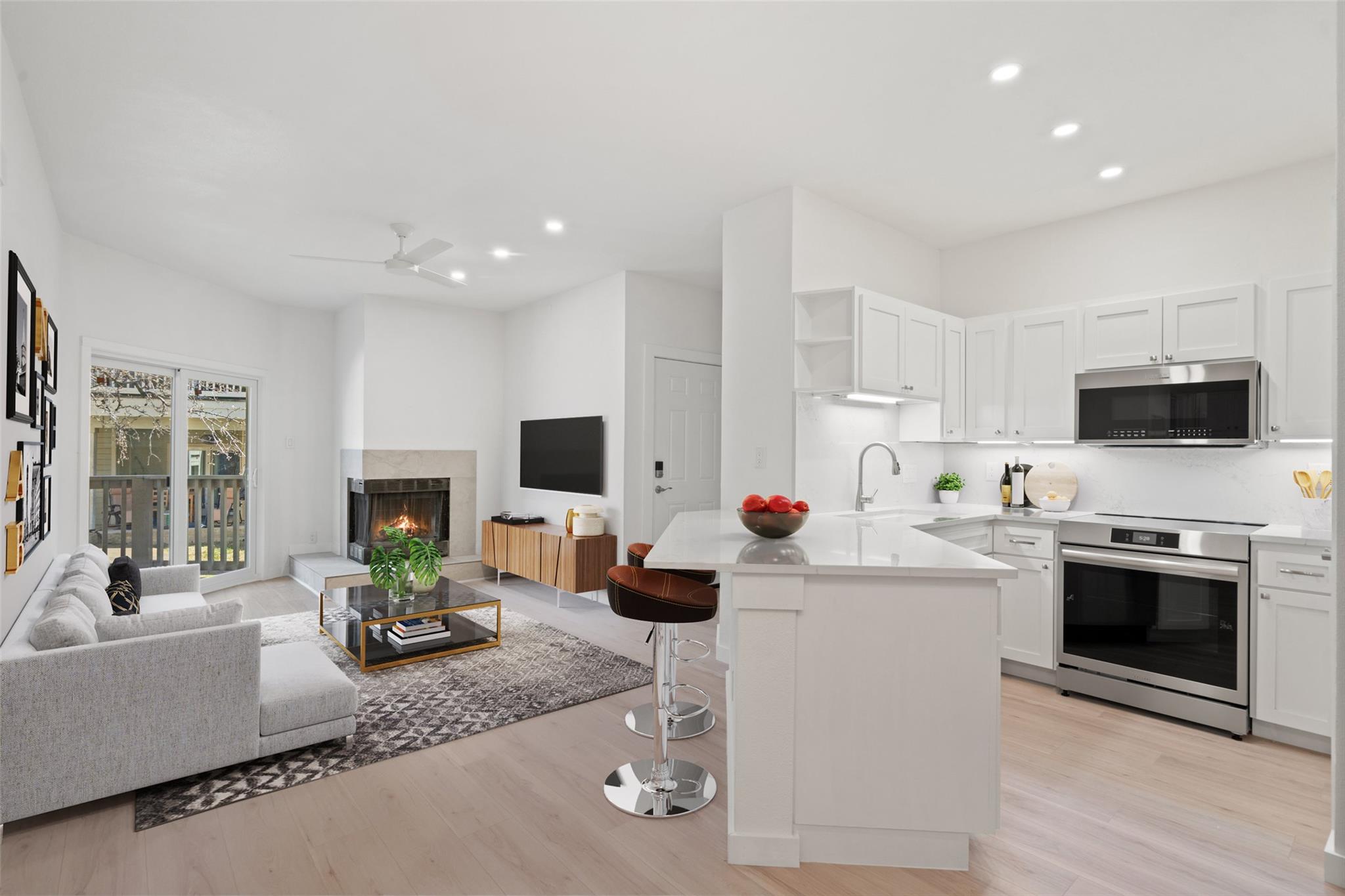 2450 Wickersham LN # 1307