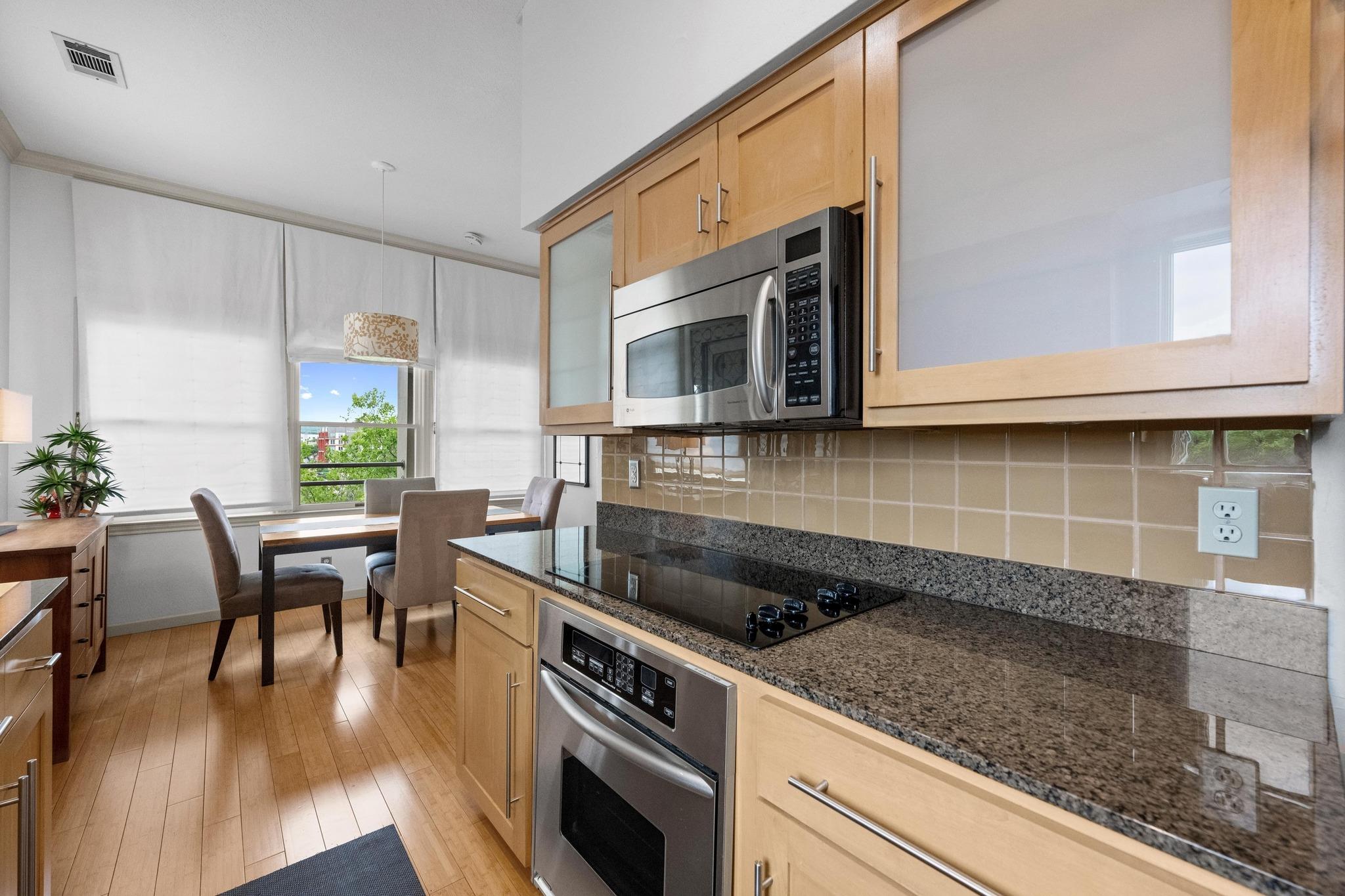 1200 BAYLOR ST # 403