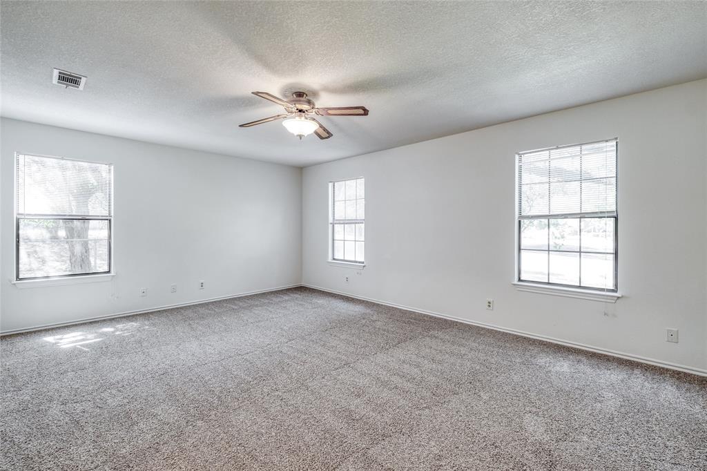 2117 Saratoga DR