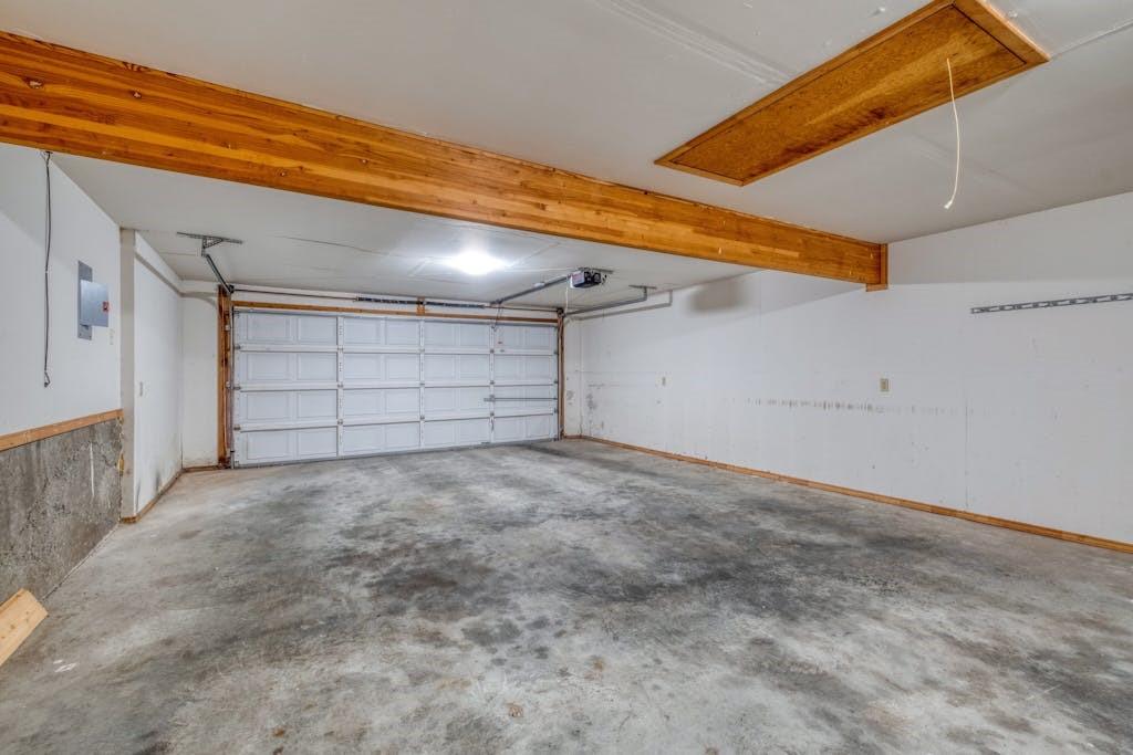 2117 Saratoga DR