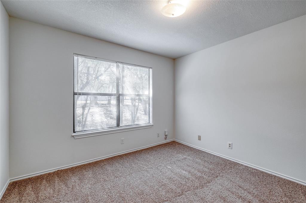 2117 Saratoga DR