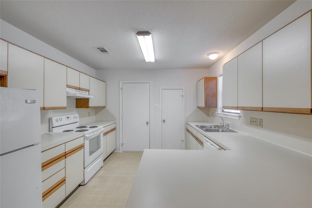 2117 Saratoga DR