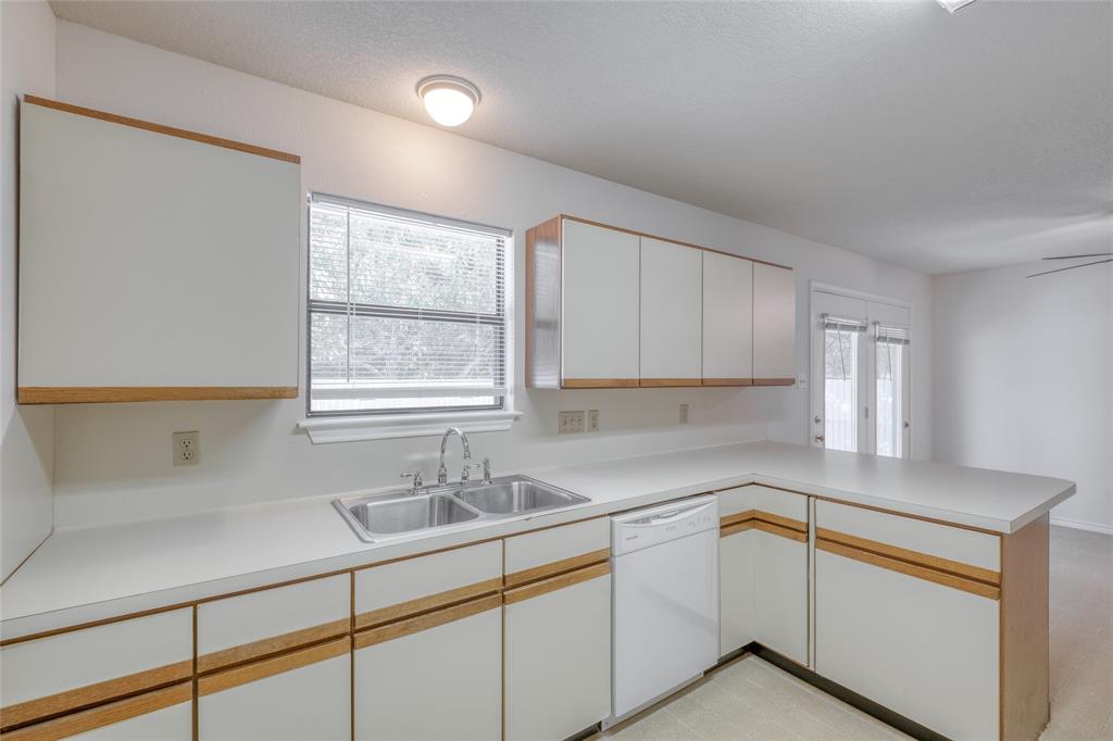 2117 Saratoga DR