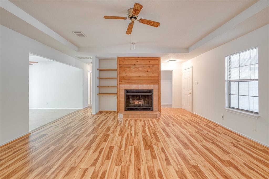 2117 Saratoga DR