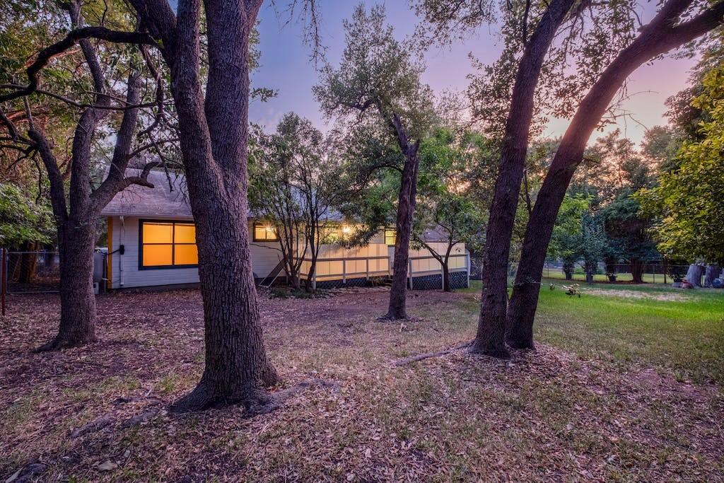 2117 Saratoga DR