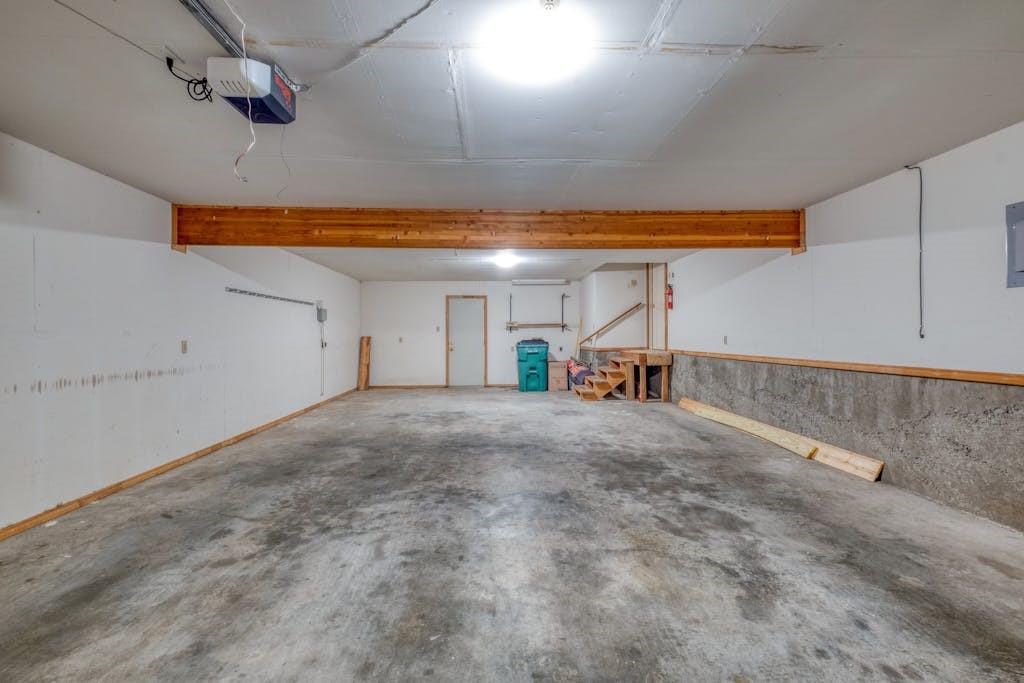 2117 Saratoga DR