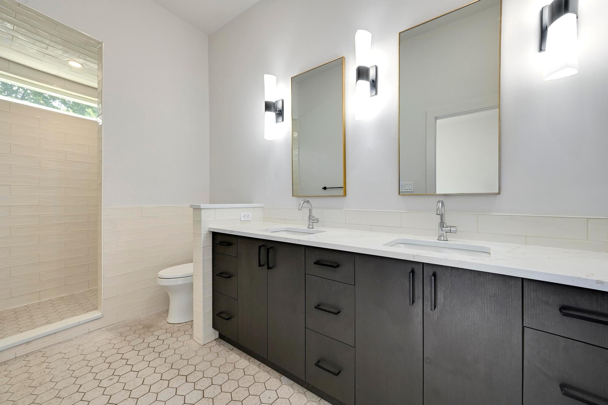 1603 Taylor Gaines ST