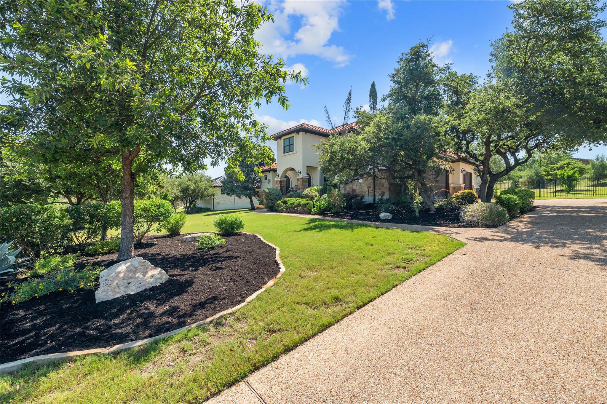 107 Bella Strada CV