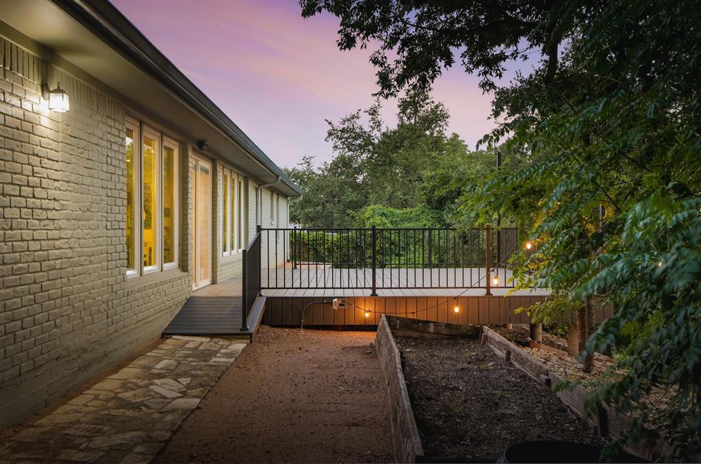 6006 Mountainclimb DR