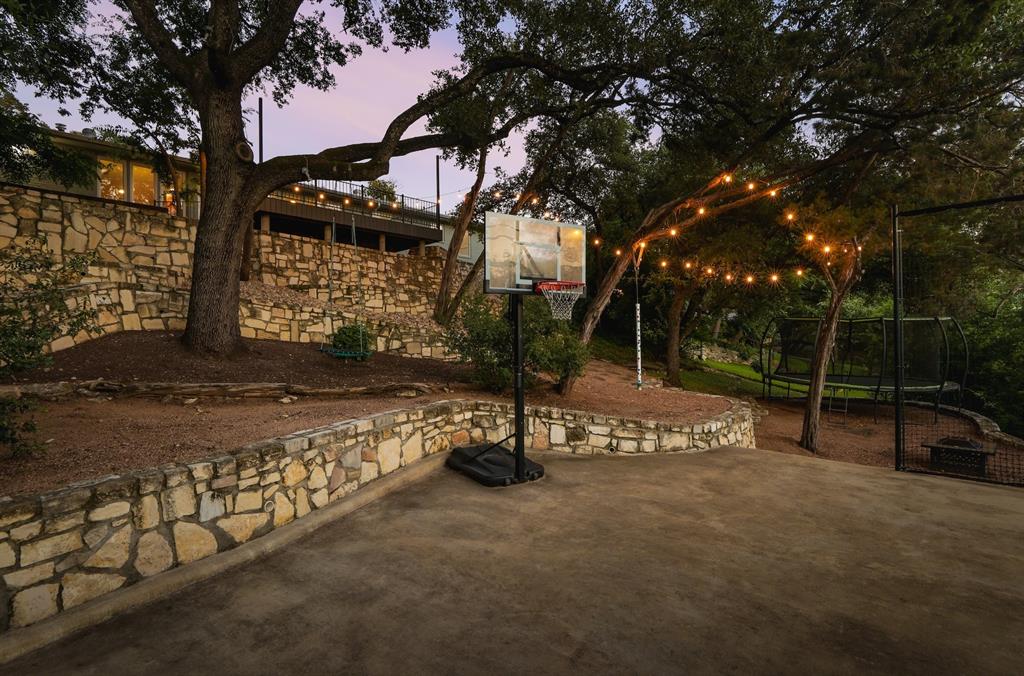 6006 Mountainclimb DR