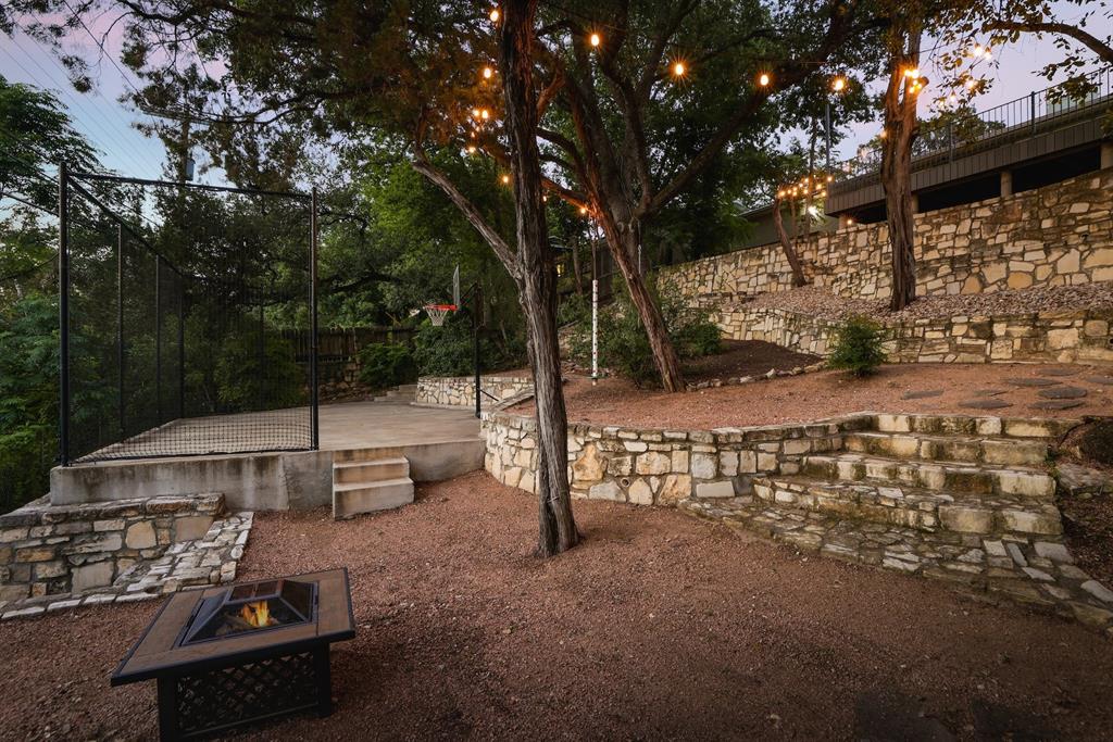 6006 Mountainclimb DR